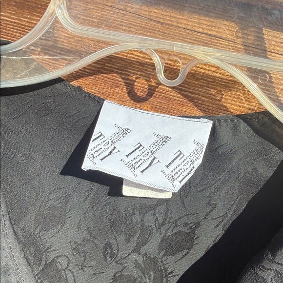 Vintage blouse ruffle trim - Picture 5 of 5